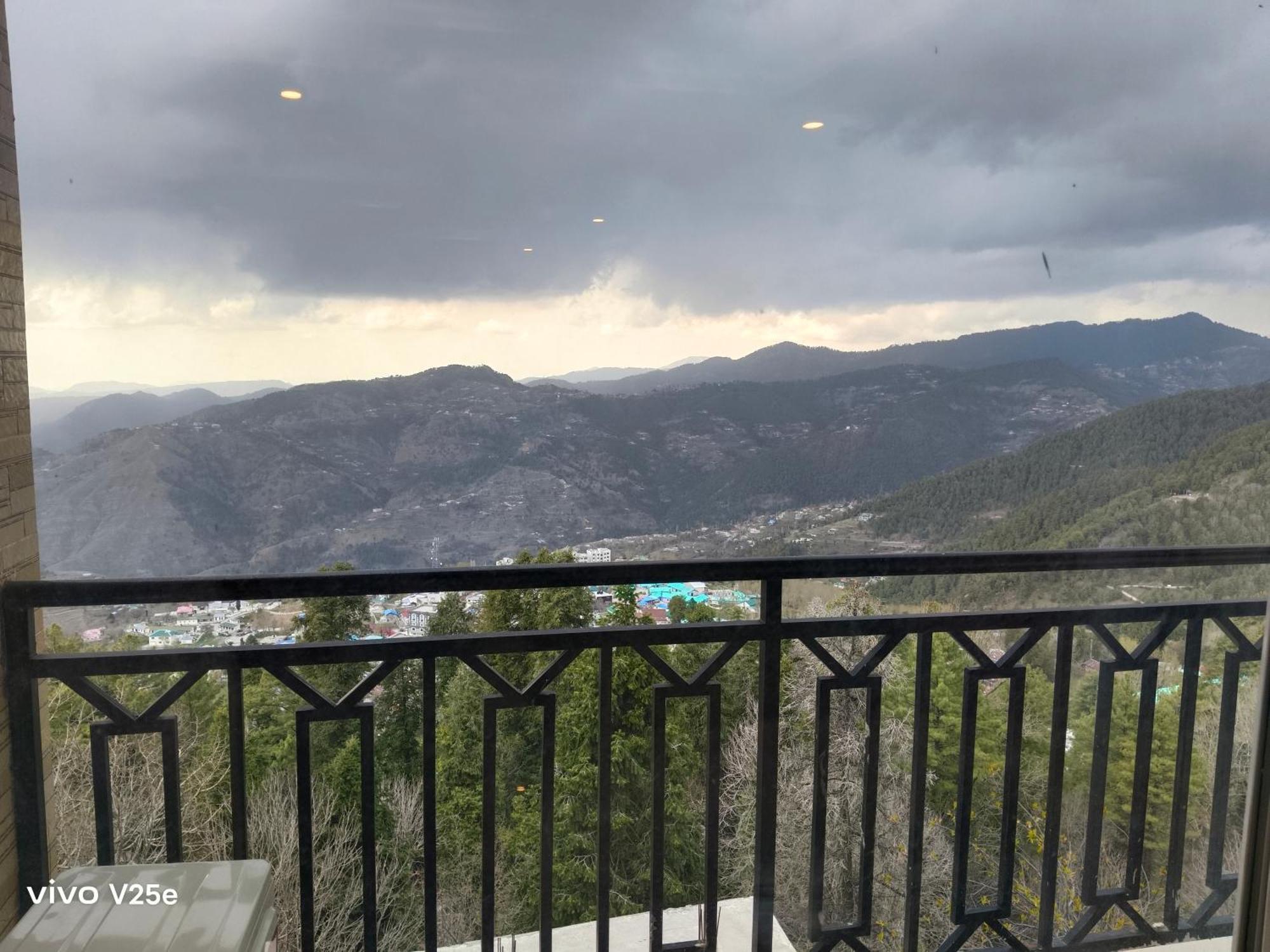 Falettis Grand Hotel Murree Exterior photo