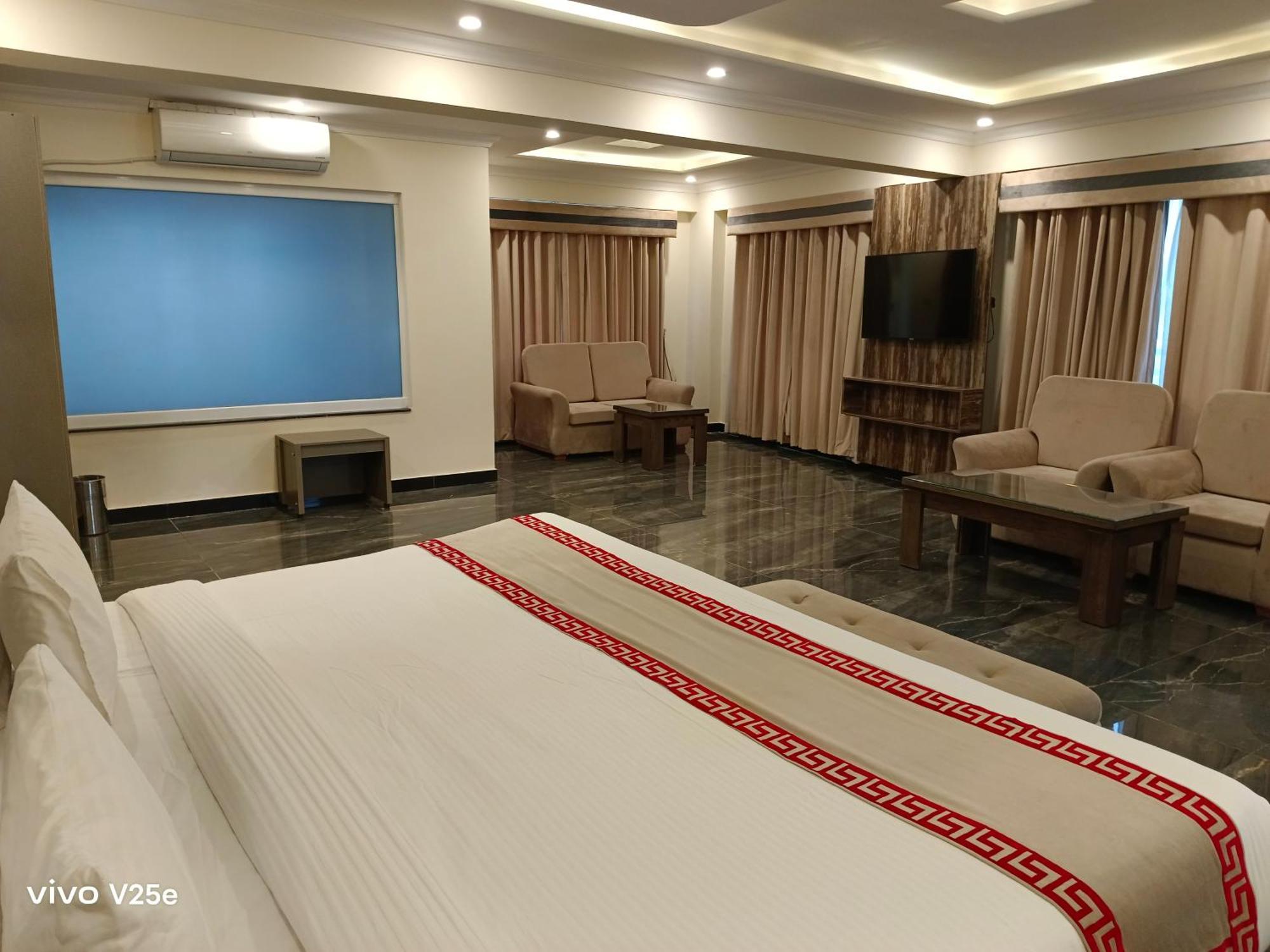 Falettis Grand Hotel Murree Exterior photo