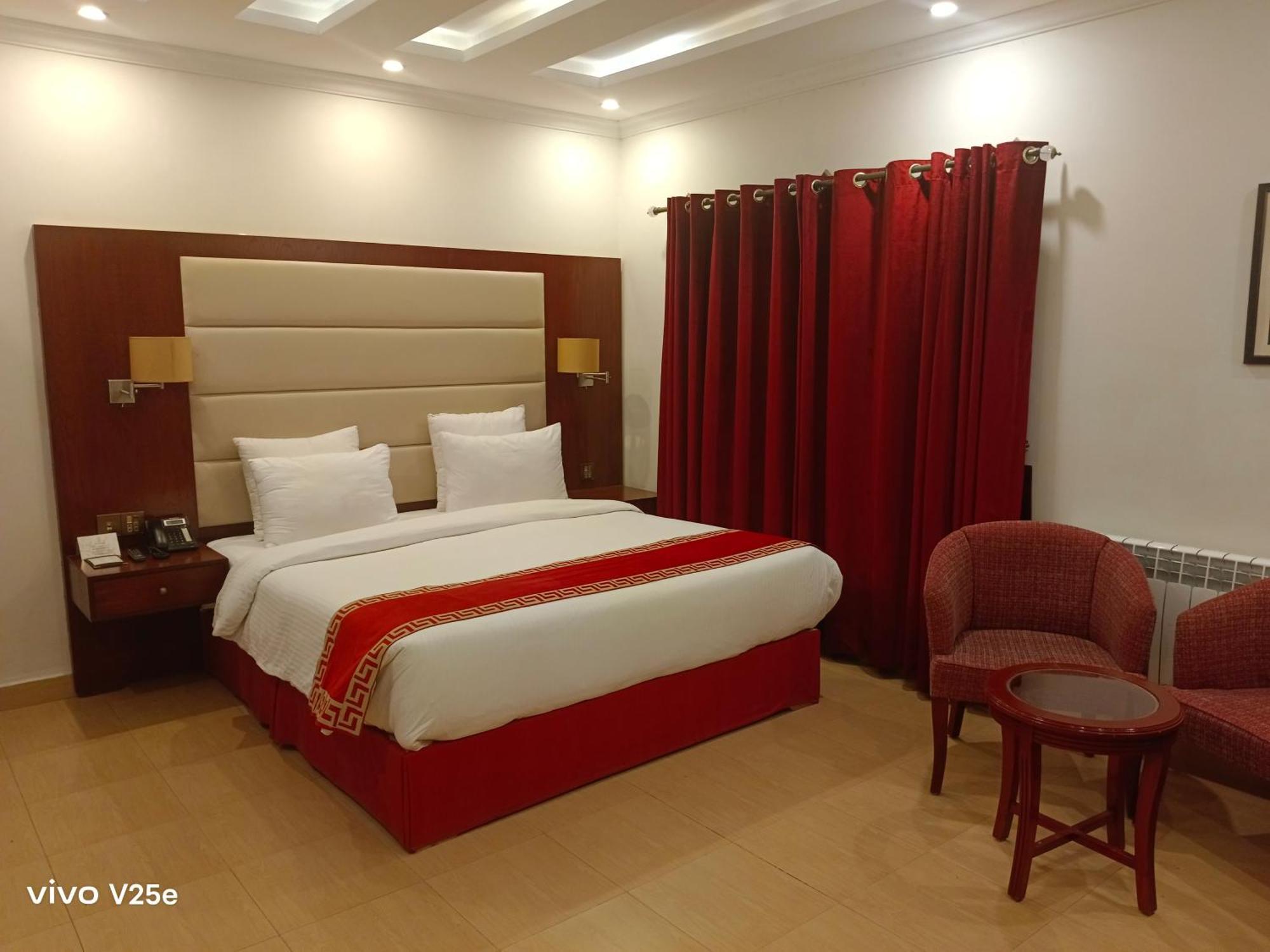 Falettis Grand Hotel Murree Exterior photo