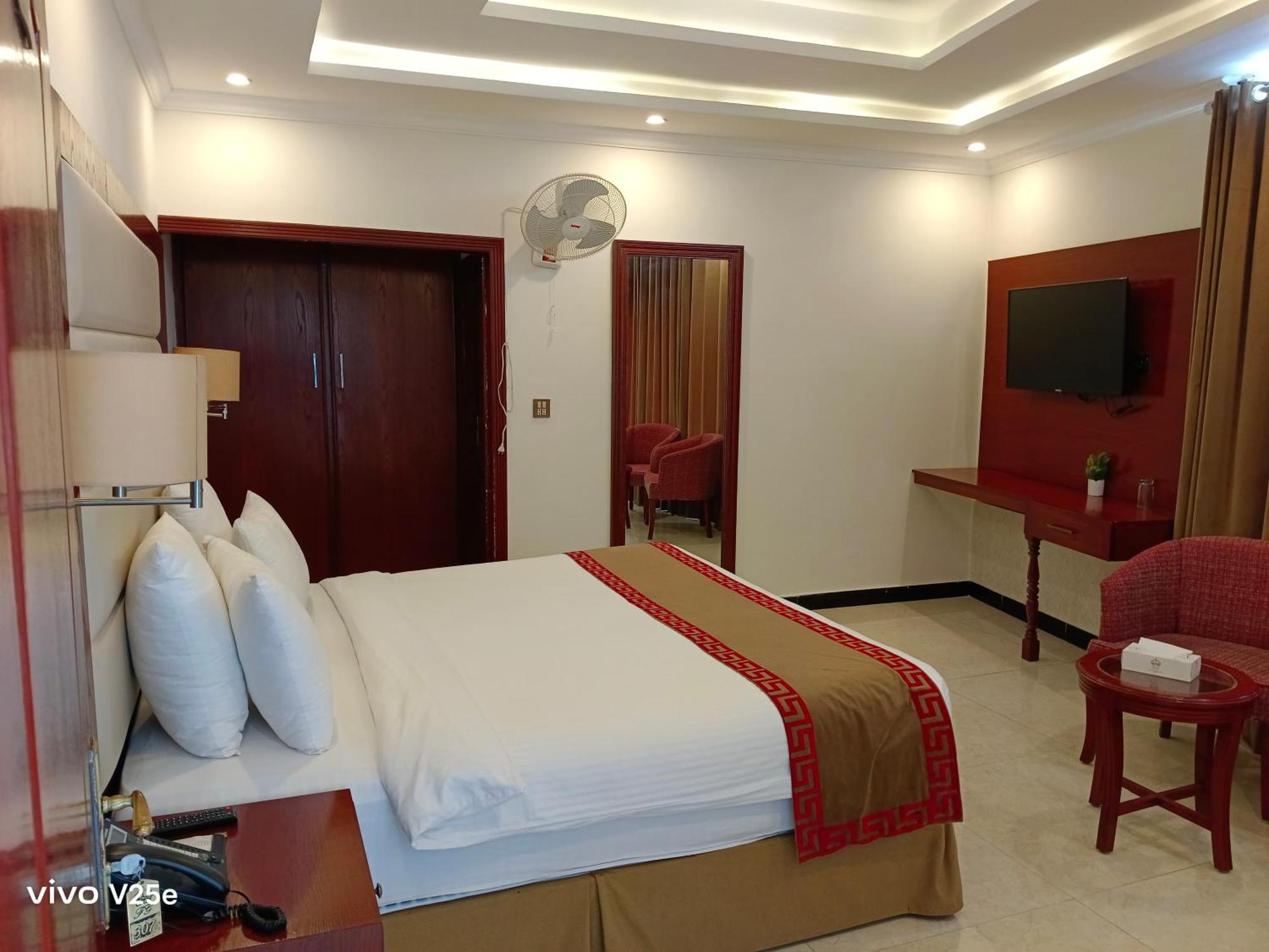 Falettis Grand Hotel Murree Exterior photo