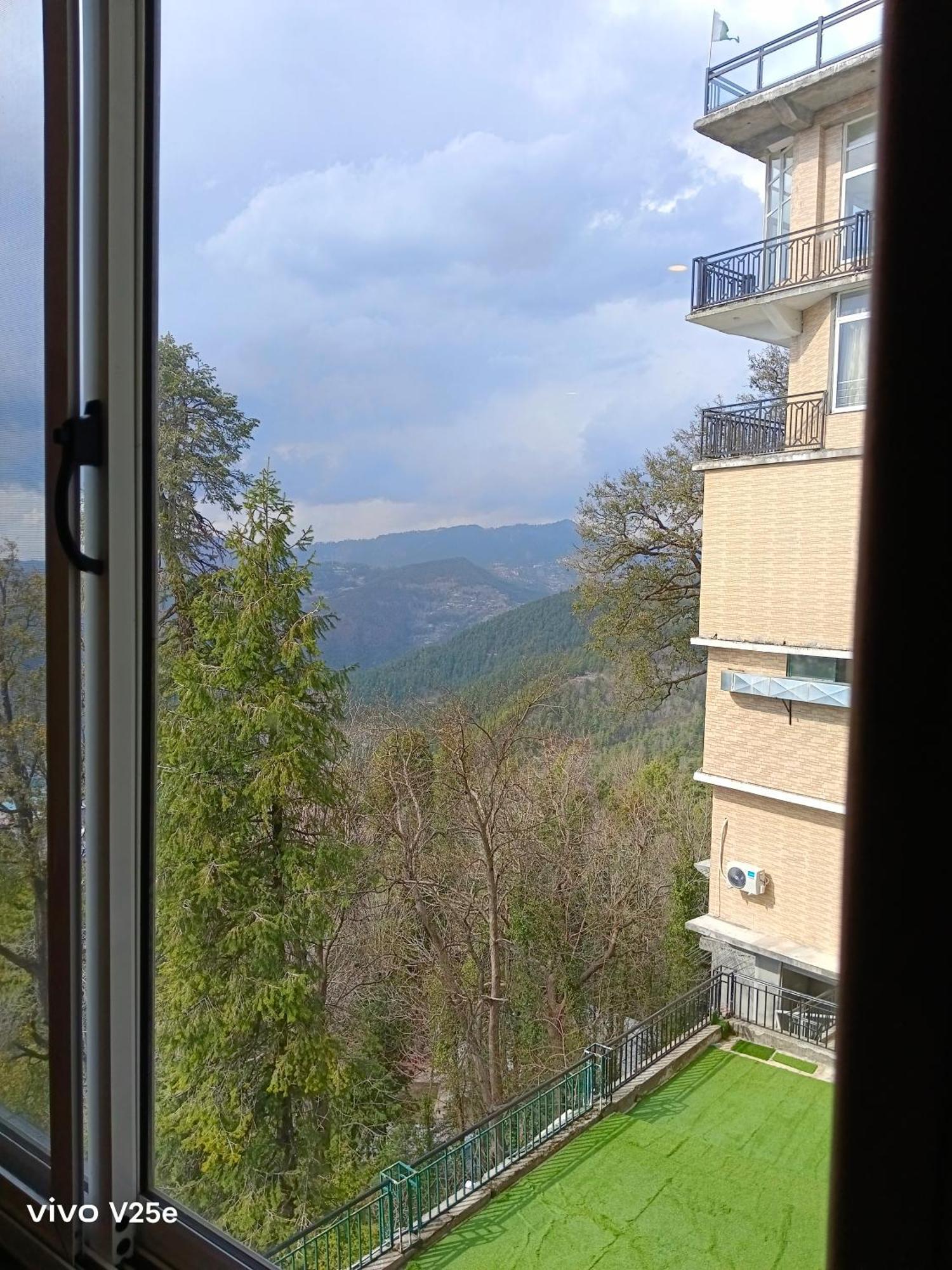 Falettis Grand Hotel Murree Exterior photo