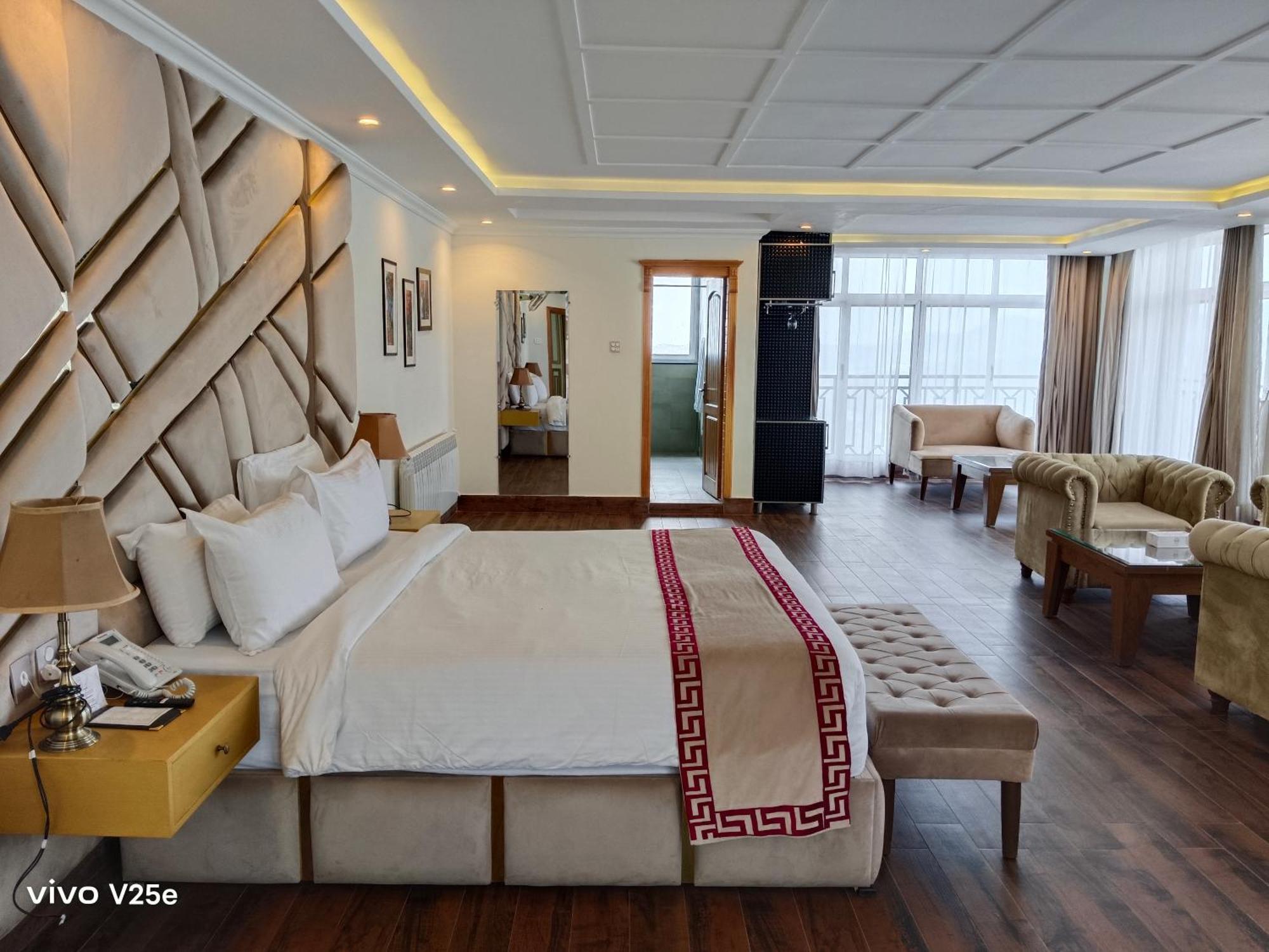 Falettis Grand Hotel Murree Exterior photo